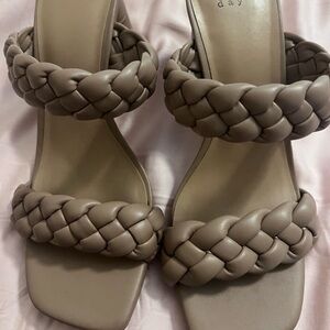 Block heel dress shoes